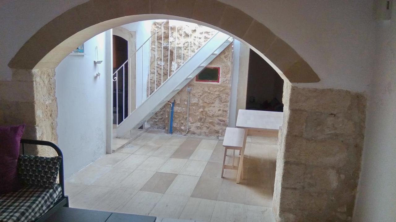 罗希姆诺Atrium House别墅 外观 照片